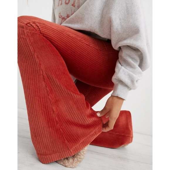NWT Aerie Groove-On Rib Velour Flare Pant, Size XLarge, Color Cinnabar - Picture 3 of 11